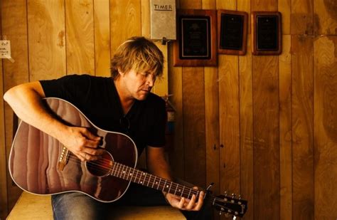 Jack ingram - Jack Ingram is an American country music singer. His first single on the U.S. country Top 40 chart was "Wherever You Are". That song hit number 63 on the Billboard Hot 100 chart.